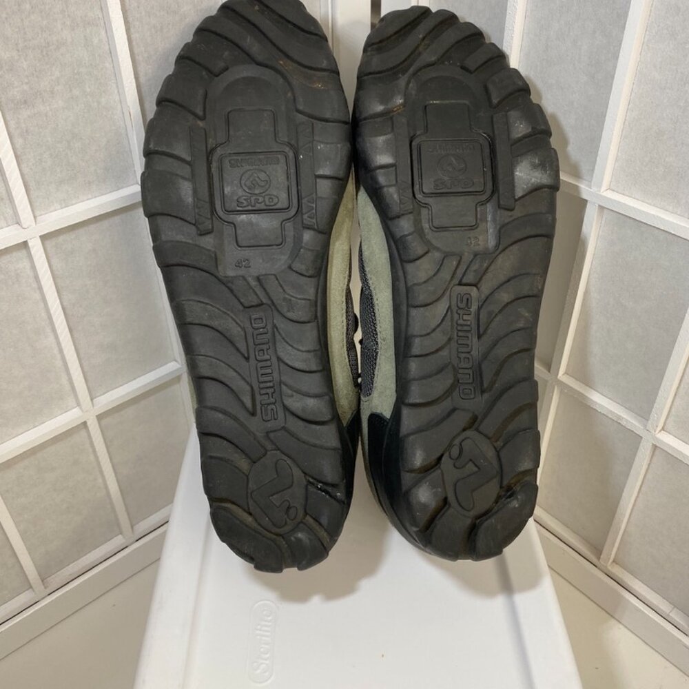 Shimano  Woman Sz 8.5  MBT Bike Shoes Dark & Light Grey with Laces - Picture 6 of 6